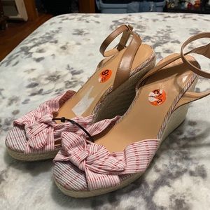 Wedge sandals by Nautica